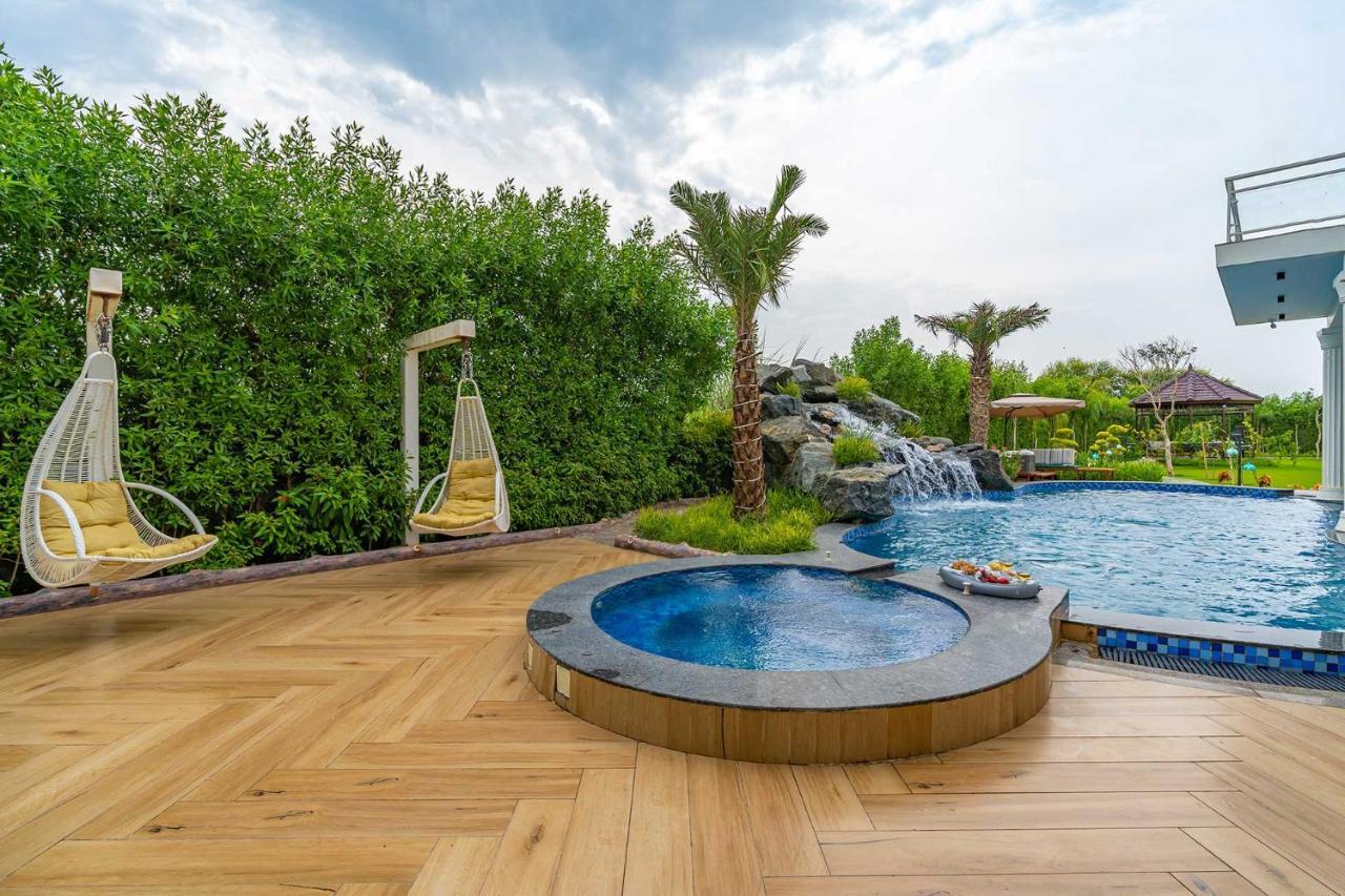 Stayvista At Serenity Farms With Pool, Lawn, Bonfire & Bbq Sohna Eksteriør billede