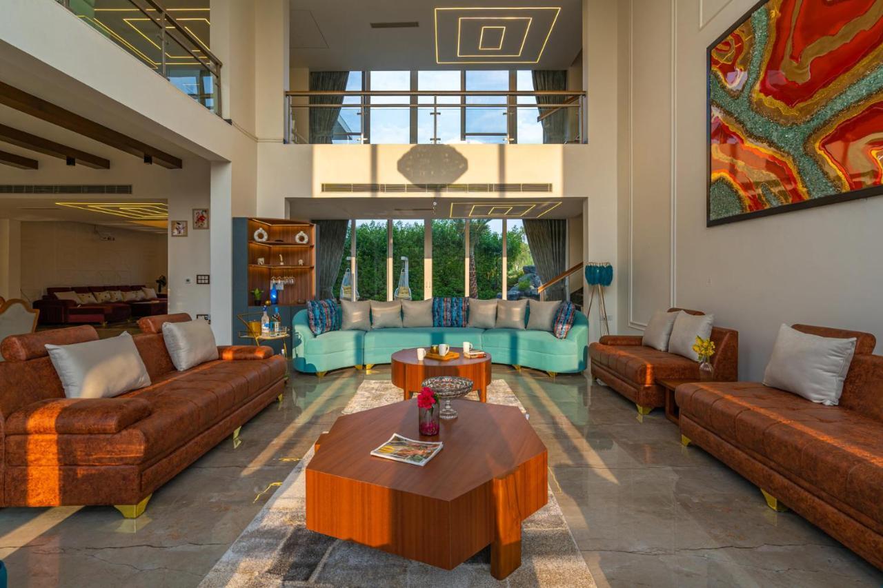Stayvista At Serenity Farms With Pool, Lawn, Bonfire & Bbq Sohna Eksteriør billede
